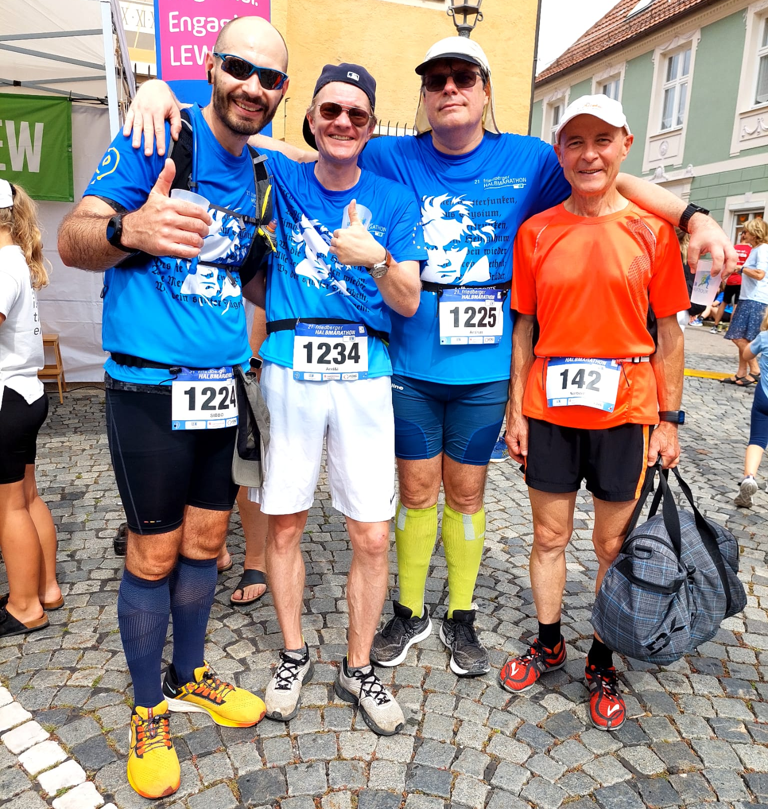 Unserer Karate-Team nach dem Finish - (v. l. n. r.): Sebastian E., Andi K., Andi V., Norbert R. (Bild: Toty V.)